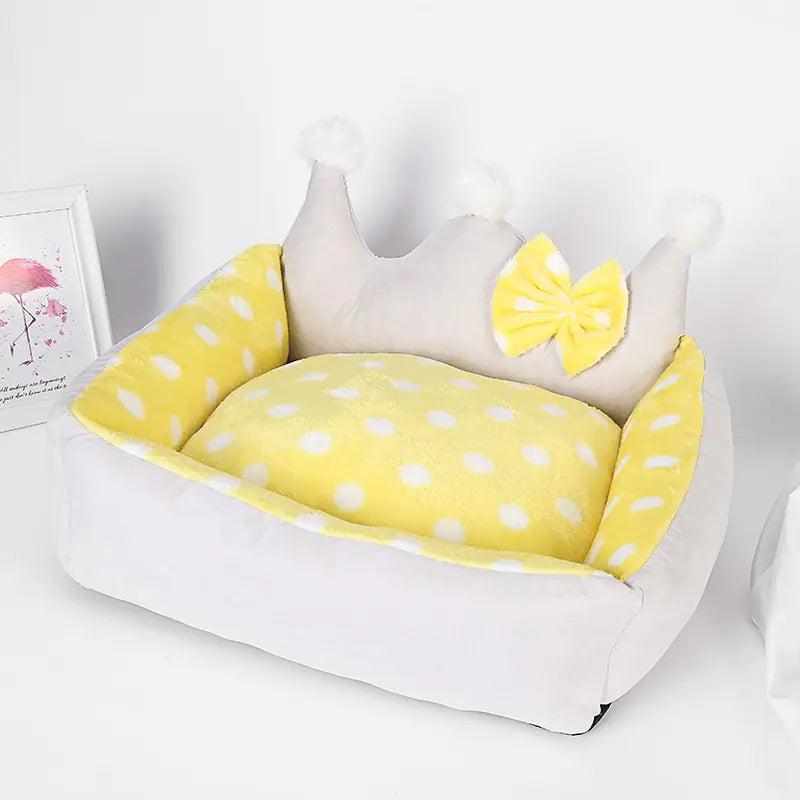 Crown Dog Bed - Thick Pet Nest for Comfort - Pawluxe